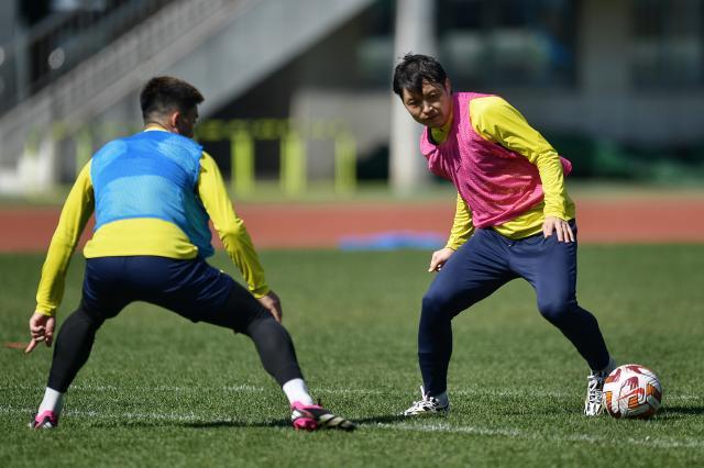 V站-中超转会开窗“开倒车”：试训有玄机 诸侯自动降薪