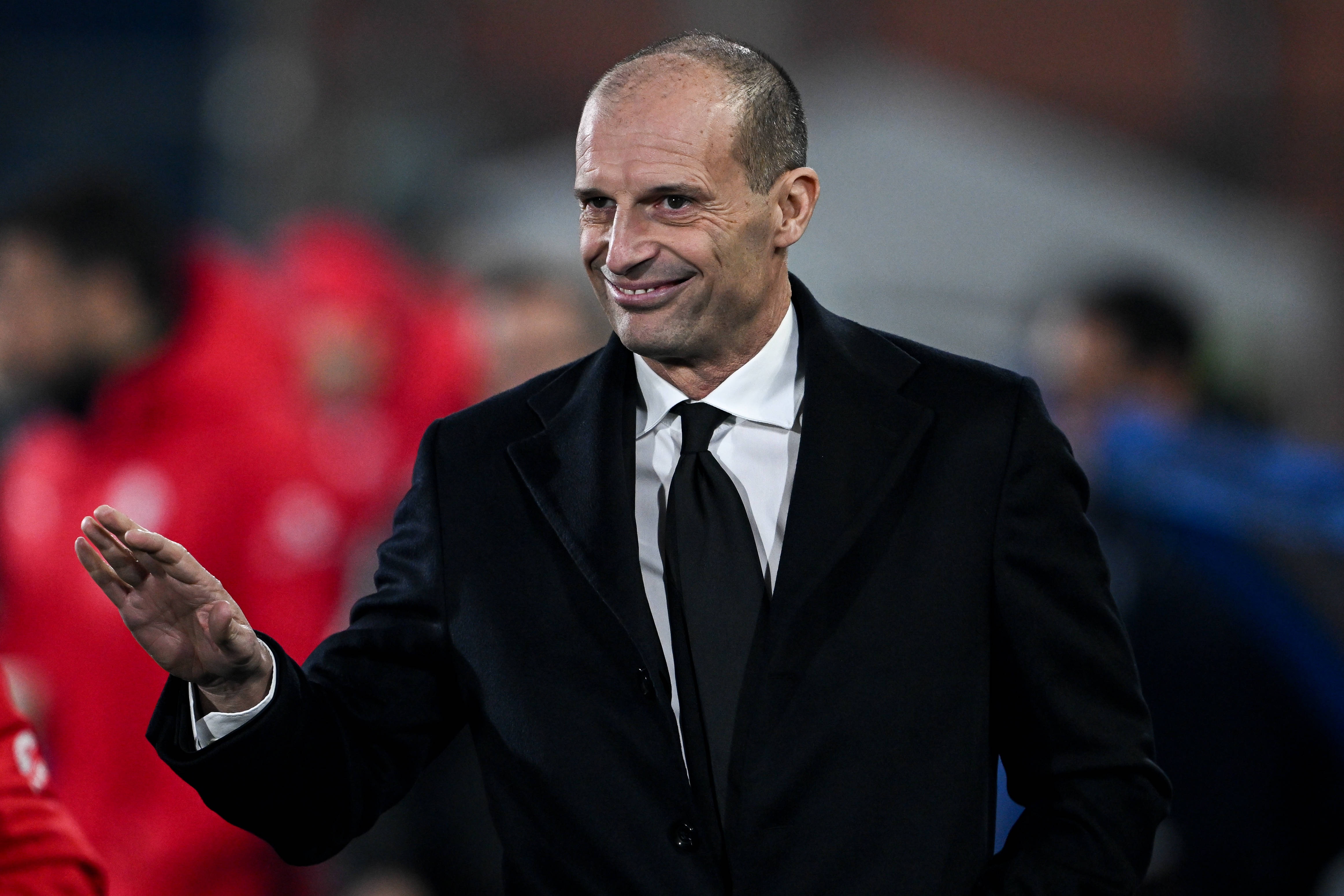 V站体育新闻-米兰体育报：连休两天易懈怠，阿莱格里把米兰两天假期分开放